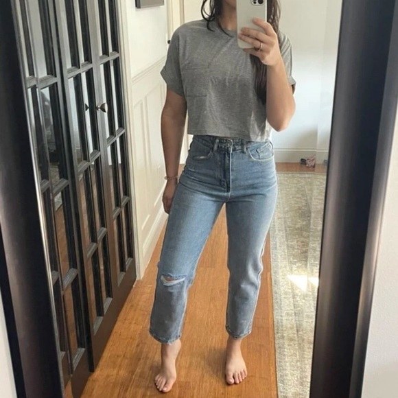 Ripped Frayed Hem Mom Jeans light wash color - Picture 8 of 10